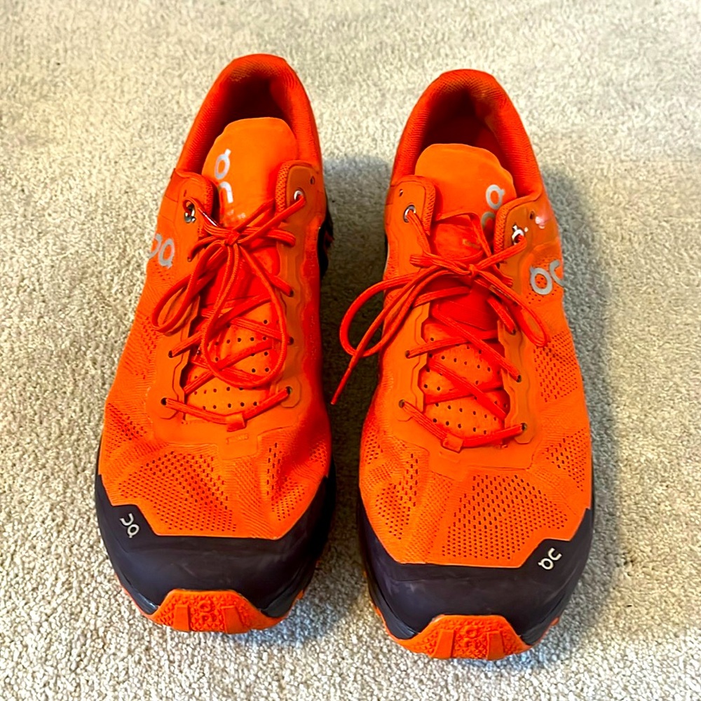 Oregon and black On sneakers